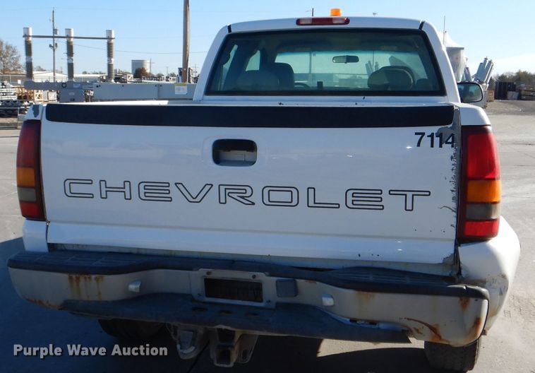 image for item DE4101 2001 Chevrolet Silverado 1500 Ext. Cab pickup truck