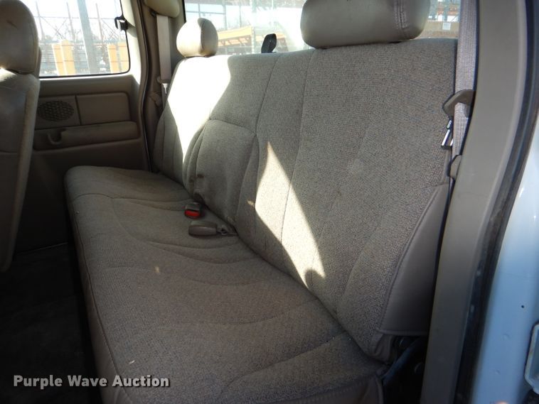 image for item DE4101 2001 Chevrolet Silverado 1500 Ext. Cab pickup truck