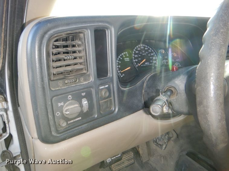 image for item DE4101 2001 Chevrolet Silverado 1500 Ext. Cab pickup truck