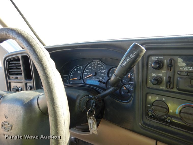 image for item DE4101 2001 Chevrolet Silverado 1500 Ext. Cab pickup truck