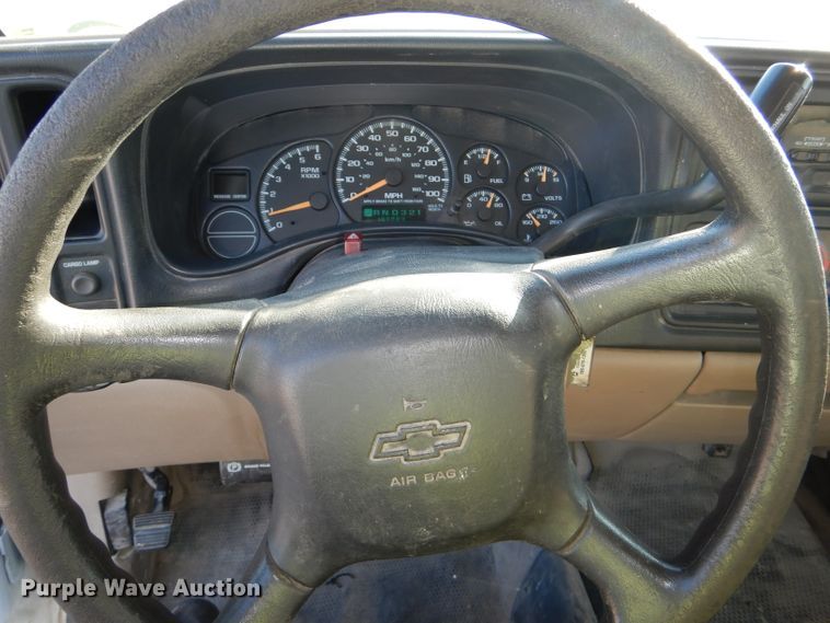 image for item DE4101 2001 Chevrolet Silverado 1500 Ext. Cab pickup truck