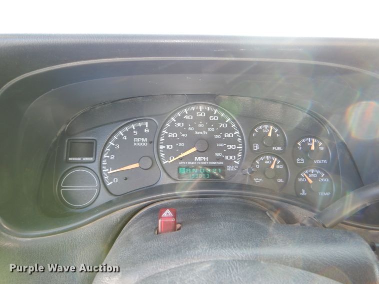 image for item DE4101 2001 Chevrolet Silverado 1500 Ext. Cab pickup truck