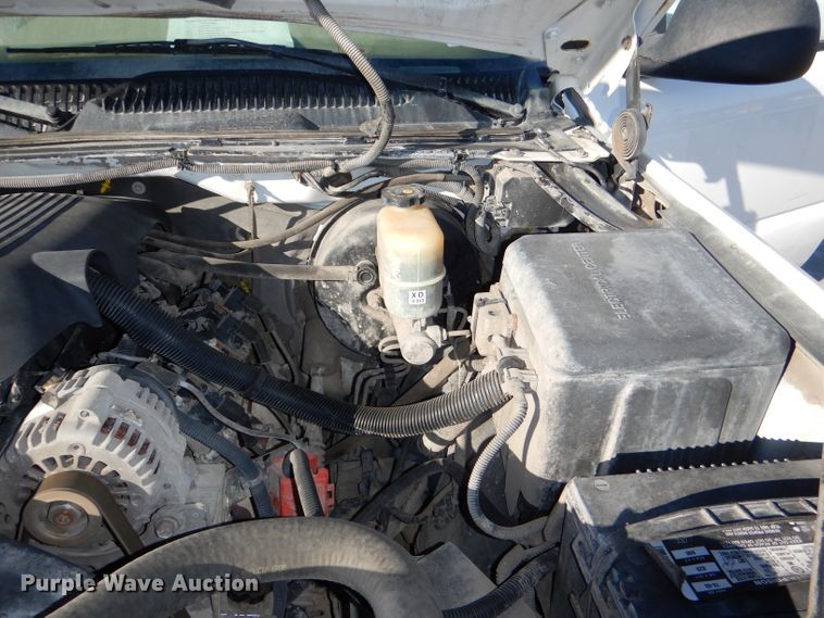 image for item DE4101 2001 Chevrolet Silverado 1500 Ext. Cab pickup truck