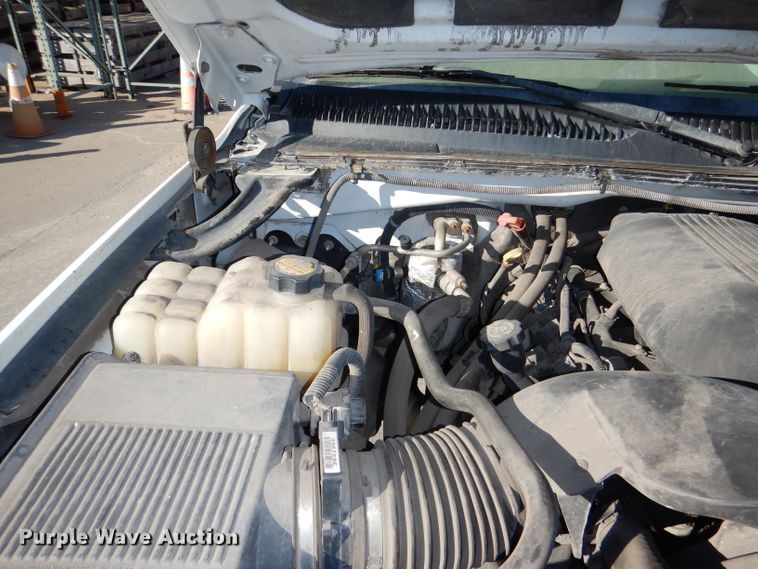 image for item DE4101 2001 Chevrolet Silverado 1500 Ext. Cab pickup truck