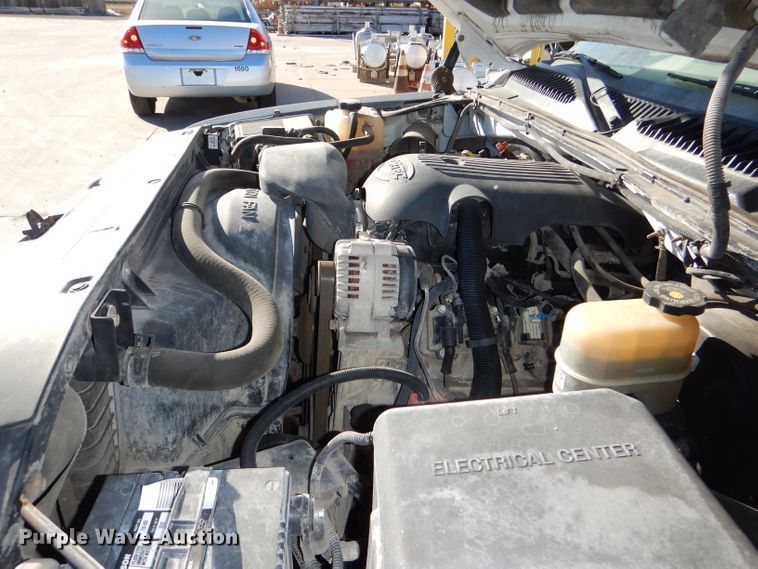 image for item DE4101 2001 Chevrolet Silverado 1500 Ext. Cab pickup truck