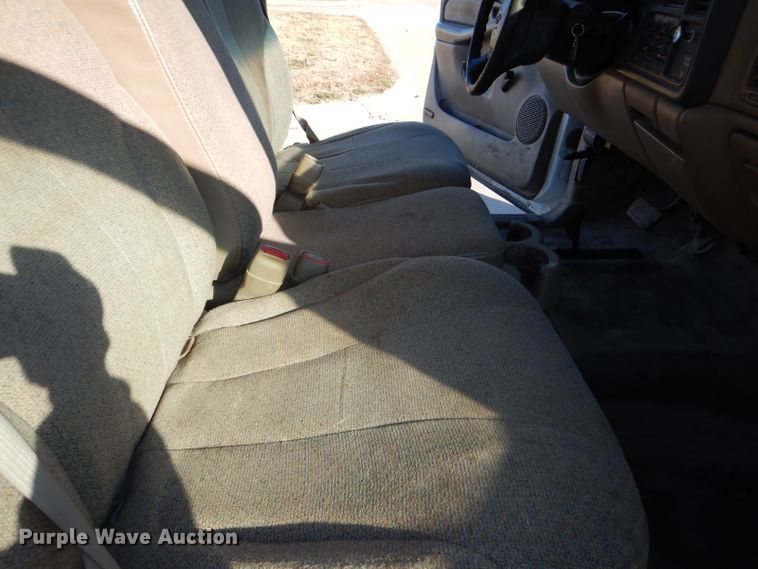 image for item DE4101 2001 Chevrolet Silverado 1500 Ext. Cab pickup truck