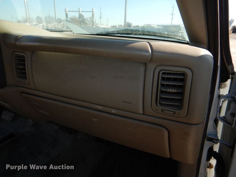 image for item DE4101 2001 Chevrolet Silverado 1500 Ext. Cab pickup truck