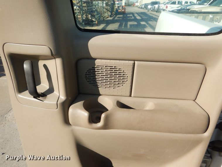 image for item DE4101 2001 Chevrolet Silverado 1500 Ext. Cab pickup truck