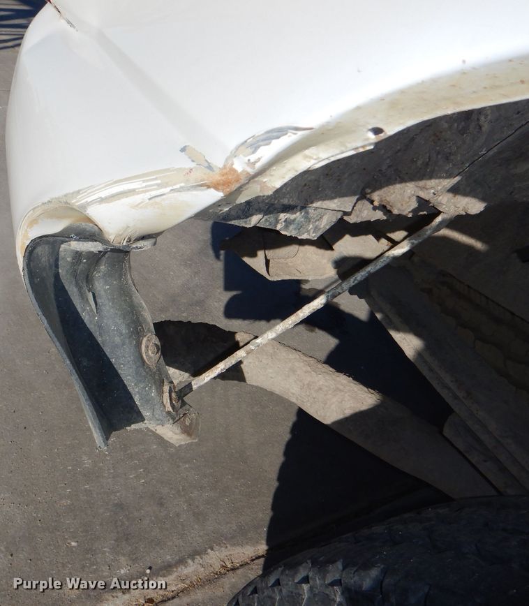 image for item DE4101 2001 Chevrolet Silverado 1500 Ext. Cab pickup truck