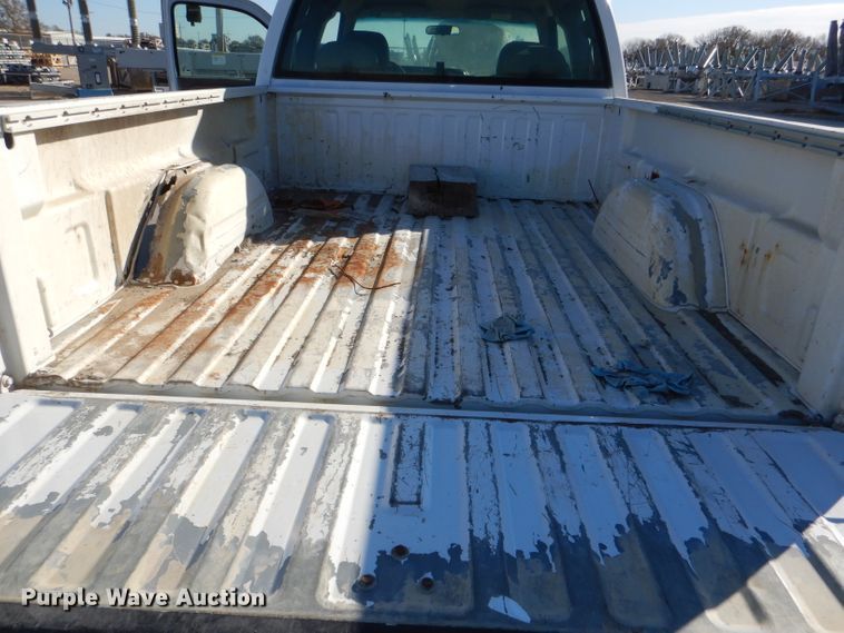 image for item DE4101 2001 Chevrolet Silverado 1500 Ext. Cab pickup truck