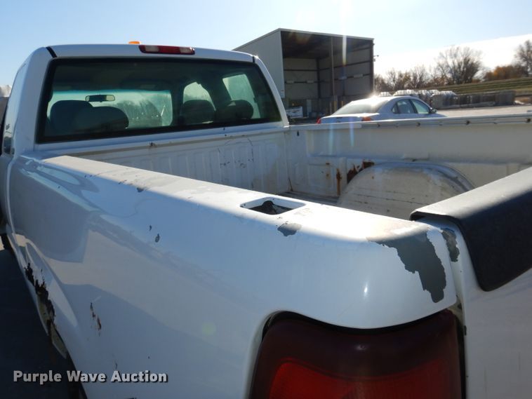 image for item DE4101 2001 Chevrolet Silverado 1500 Ext. Cab pickup truck