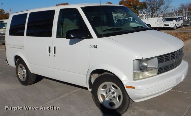 image for item DE4102 2005 Chevrolet Astro van