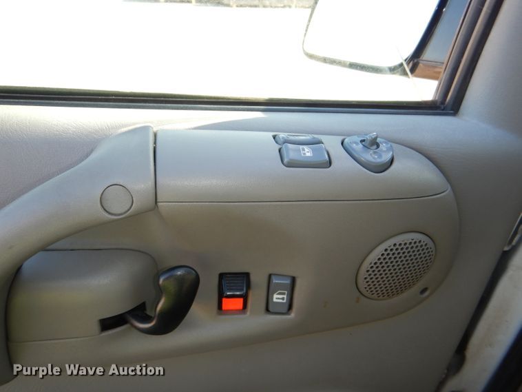 image for item DE4102 2005 Chevrolet Astro van