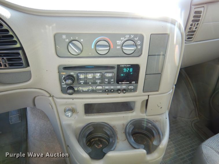 image for item DE4102 2005 Chevrolet Astro van