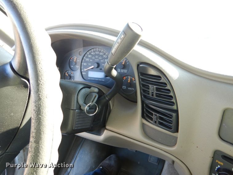 image for item DE4102 2005 Chevrolet Astro van