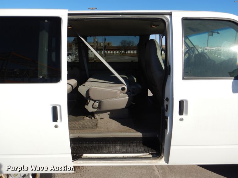 image for item DE4102 2005 Chevrolet Astro van
