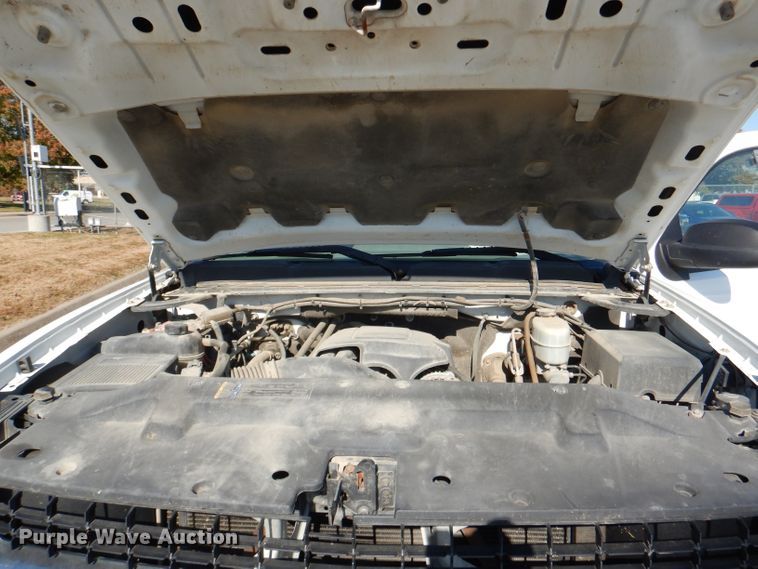 image for item DE4111 2009 Chevrolet Silverado 3500HD utility bed pickup truck