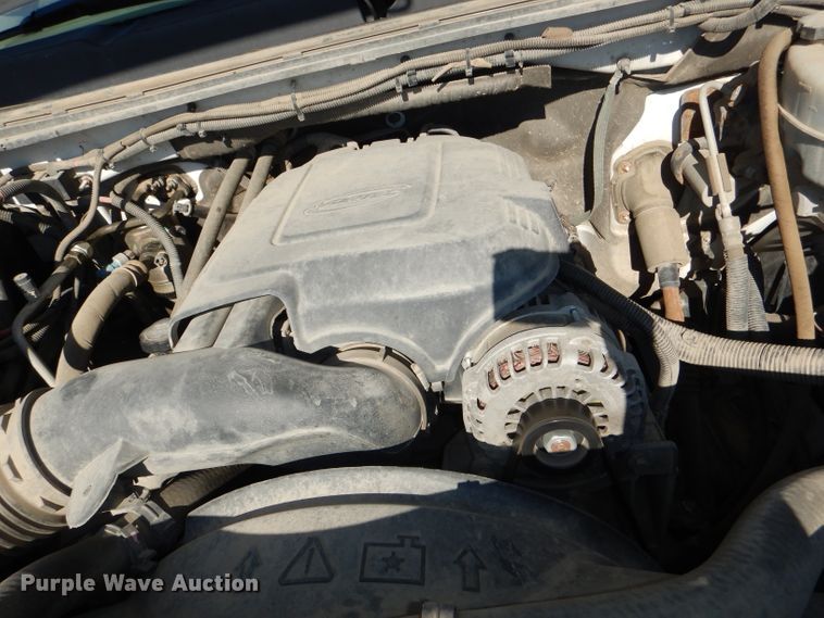 image for item DE4111 2009 Chevrolet Silverado 3500HD utility bed pickup truck