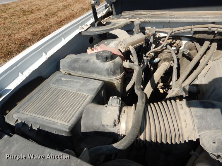 image for item DE4111 2009 Chevrolet Silverado 3500HD utility bed pickup truck