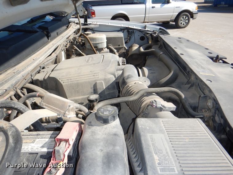 image for item DE4111 2009 Chevrolet Silverado 3500HD utility bed pickup truck