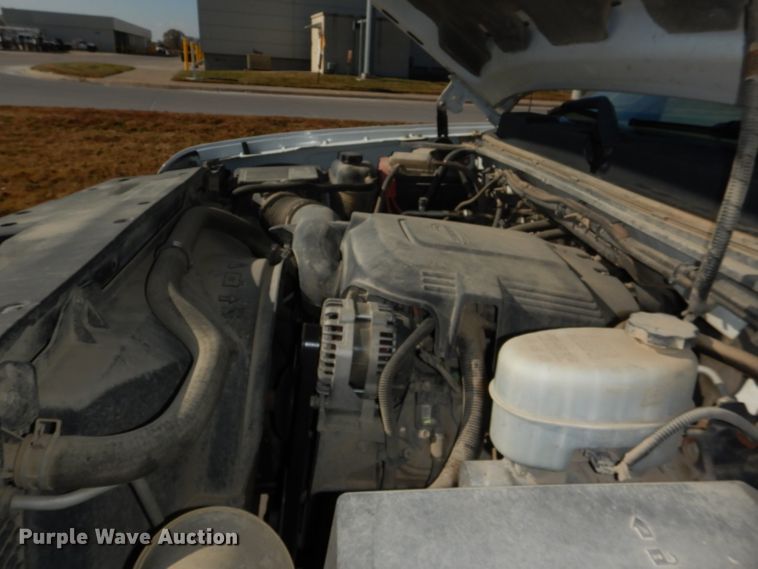 image for item DE4111 2009 Chevrolet Silverado 3500HD utility bed pickup truck