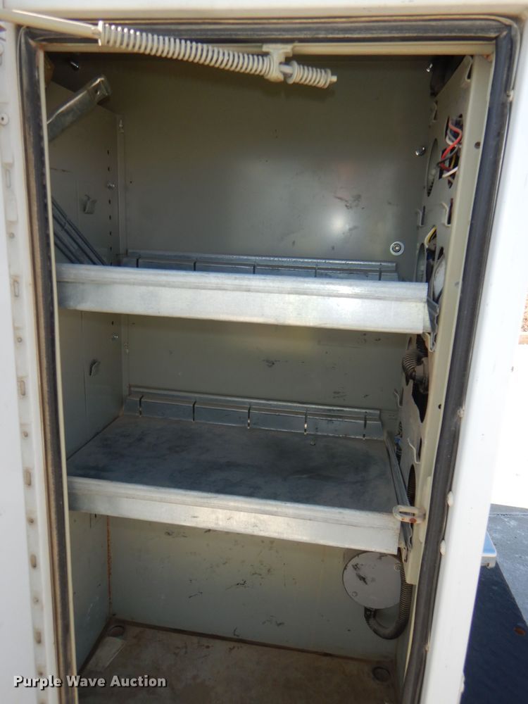 image for item DE4111 2009 Chevrolet Silverado 3500HD utility bed pickup truck