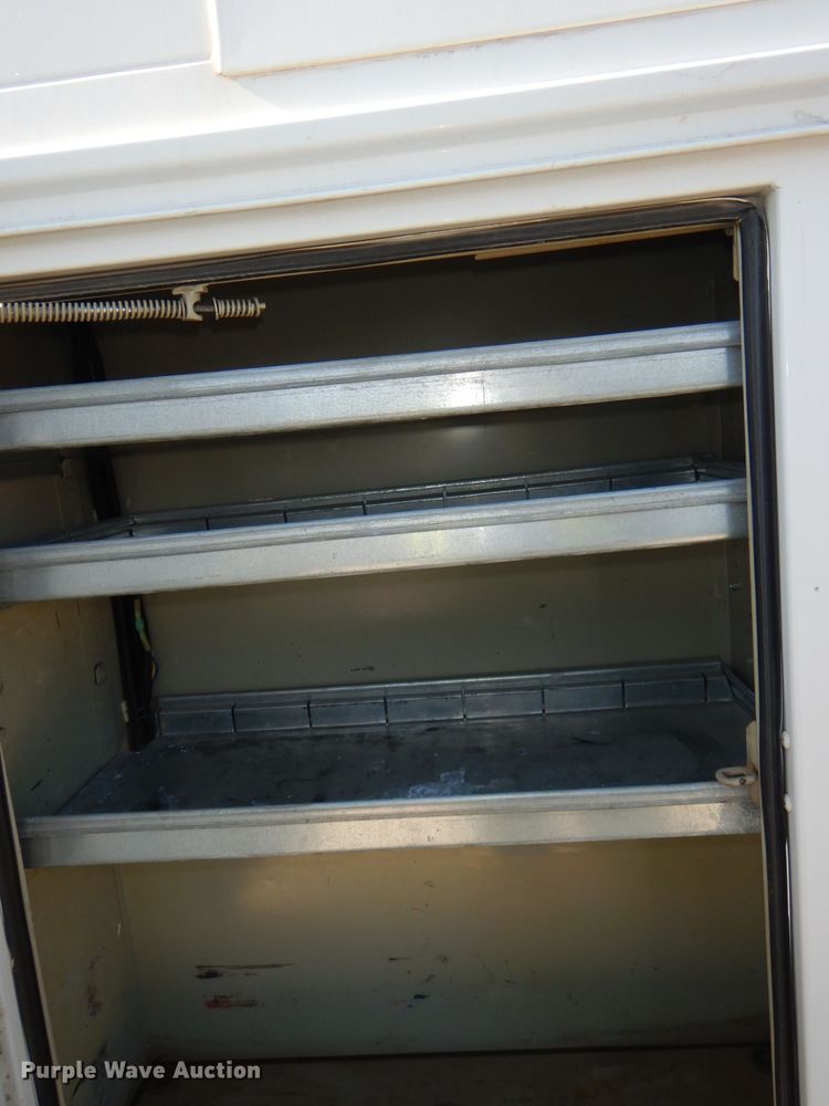 image for item DE4111 2009 Chevrolet Silverado 3500HD utility bed pickup truck