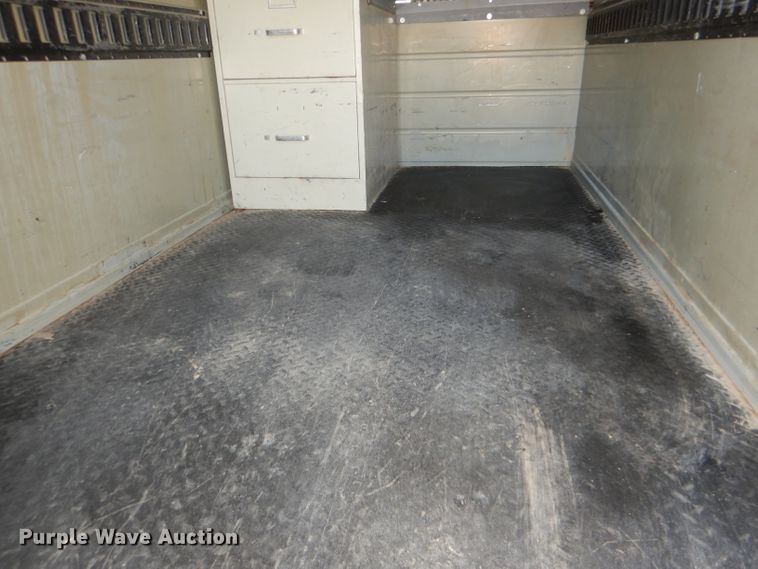 image for item DE4111 2009 Chevrolet Silverado 3500HD utility bed pickup truck