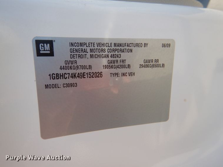 image for item DE4111 2009 Chevrolet Silverado 3500HD utility bed pickup truck