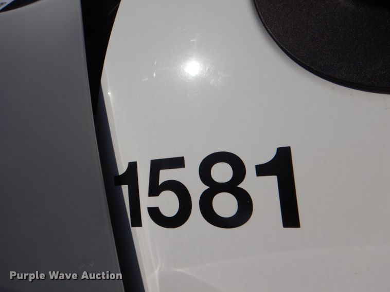 image for item DE4111 2009 Chevrolet Silverado 3500HD utility bed pickup truck