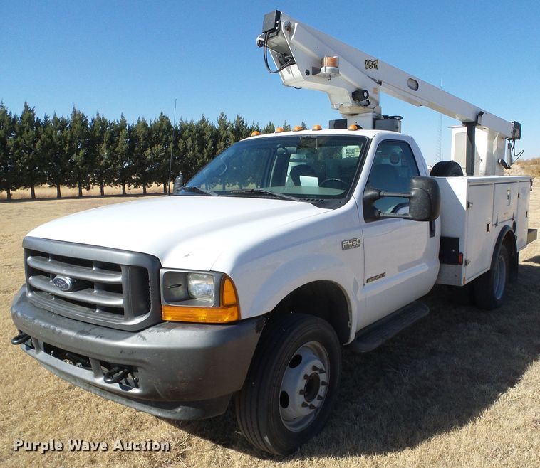 image for item DG0366 2001 Ford F450 Super Duty XL bucket truck