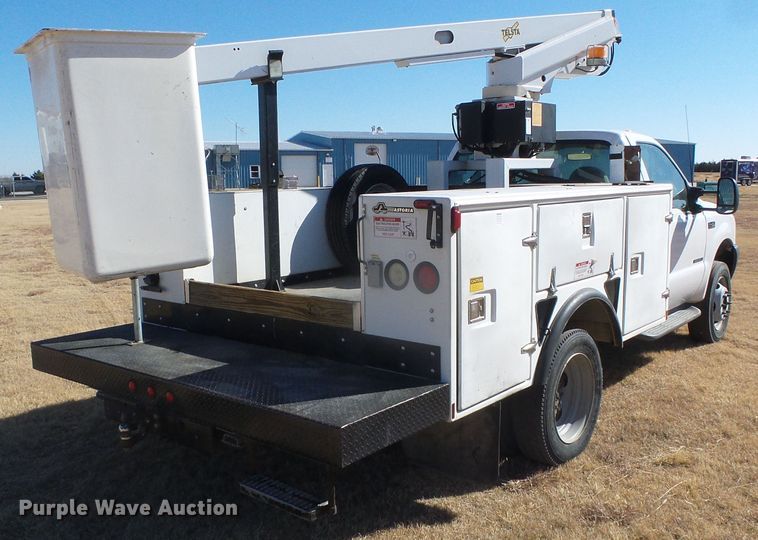 image for item DG0366 2001 Ford F450 Super Duty XL bucket truck