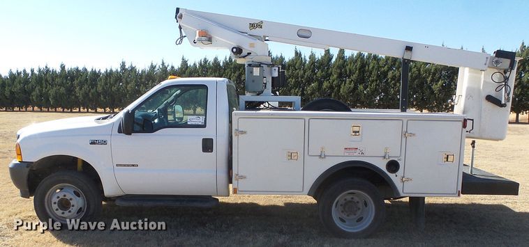 image for item DG0366 2001 Ford F450 Super Duty XL bucket truck