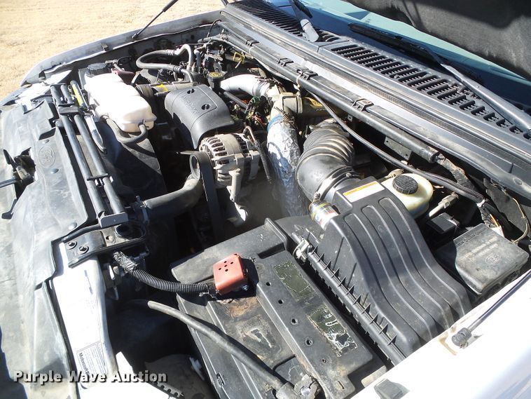 image for item DG0366 2001 Ford F450 Super Duty XL bucket truck