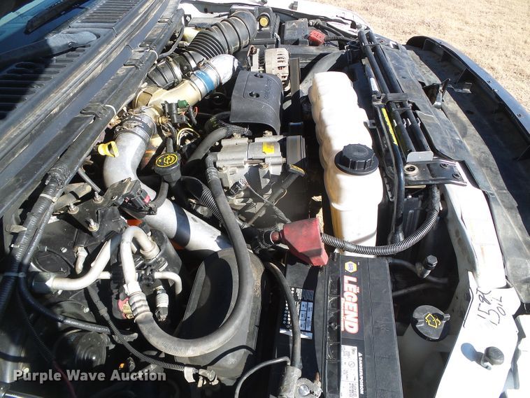 image for item DG0366 2001 Ford F450 Super Duty XL bucket truck