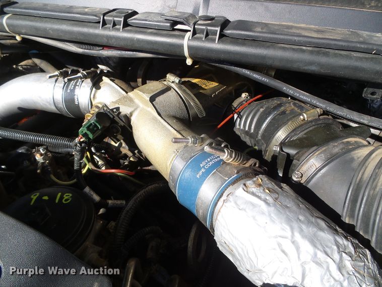 image for item DG0366 2001 Ford F450 Super Duty XL bucket truck