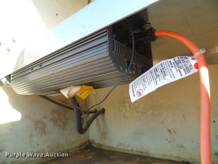 image for item DG0366 2001 Ford F450 Super Duty XL bucket truck