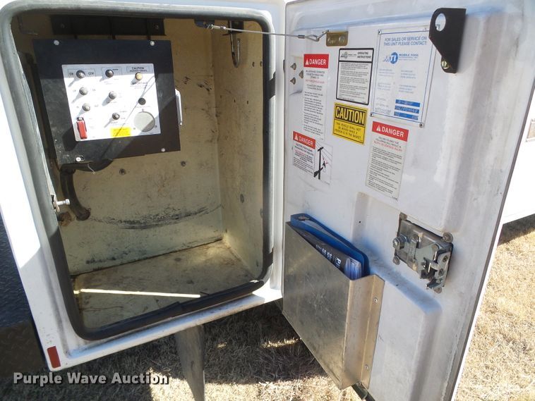 image for item DG0366 2001 Ford F450 Super Duty XL bucket truck