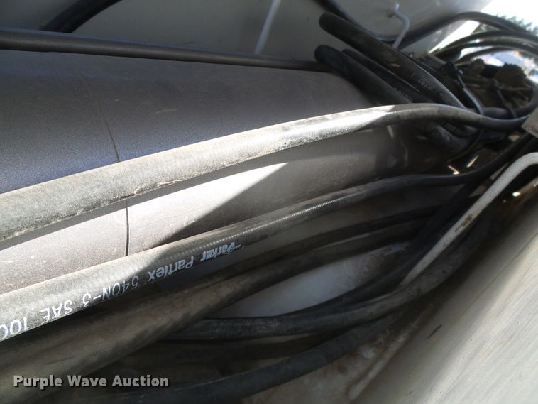 image for item DG0366 2001 Ford F450 Super Duty XL bucket truck