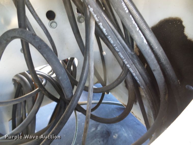 image for item DG0366 2001 Ford F450 Super Duty XL bucket truck