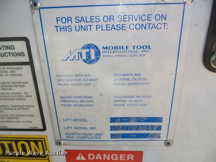 image for item DG0366 2001 Ford F450 Super Duty XL bucket truck