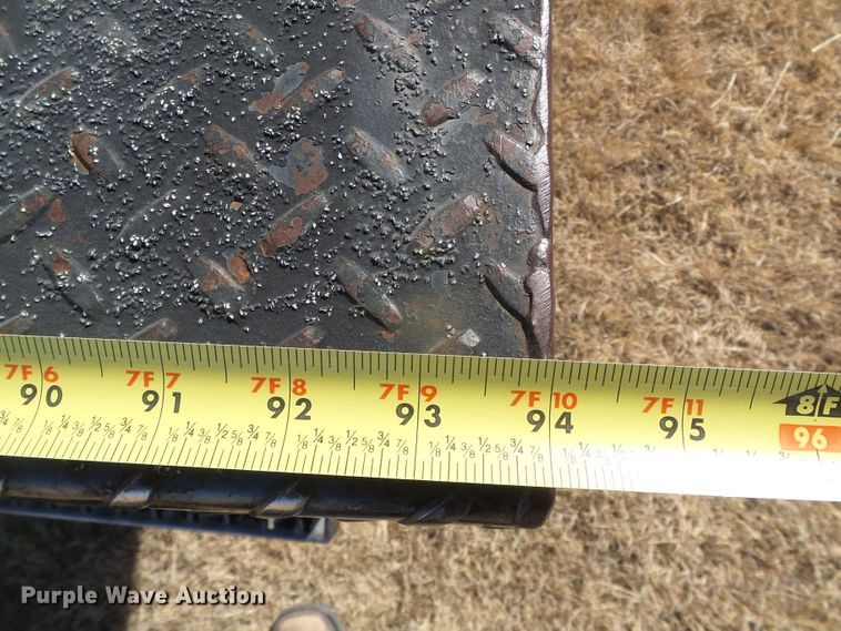 image for item DG0366 2001 Ford F450 Super Duty XL bucket truck