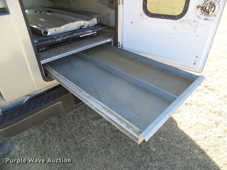 image for item DG0368 2013 Ford F150 XL pickup truck