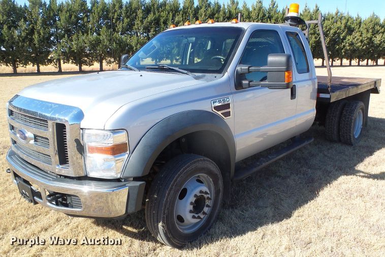 image for item DG0369 2008 Ford F550 Super Duty XLT SuperCab flatbed truck