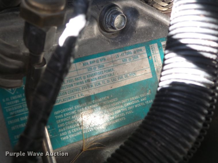 image for item DG0369 2008 Ford F550 Super Duty XLT SuperCab flatbed truck