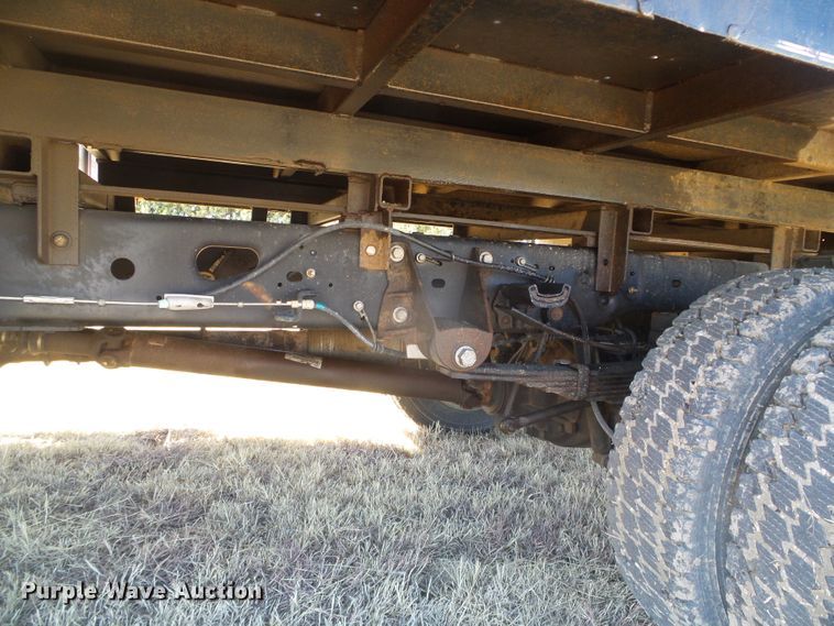 image for item DG0369 2008 Ford F550 Super Duty XLT SuperCab flatbed truck