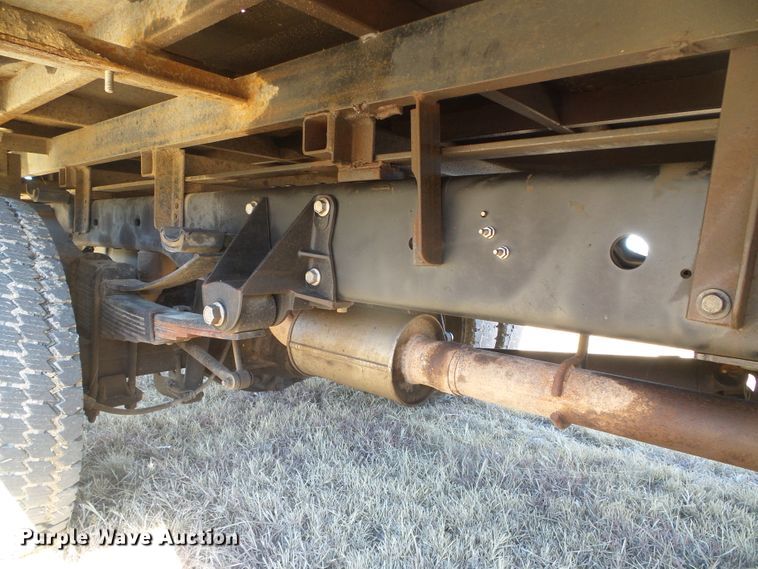 image for item DG0369 2008 Ford F550 Super Duty XLT SuperCab flatbed truck