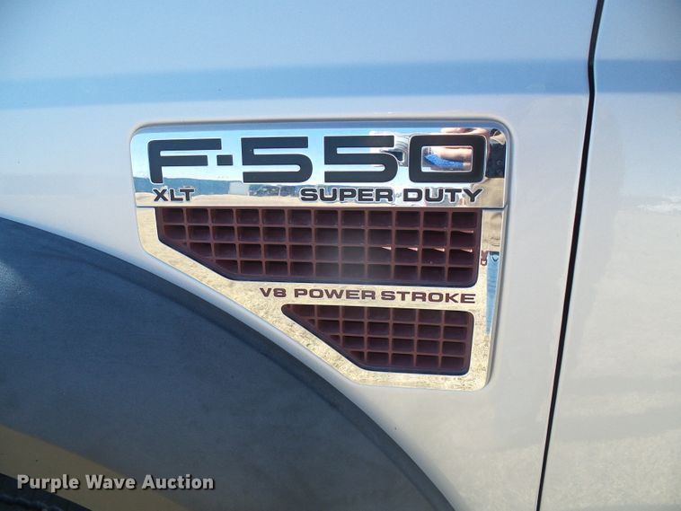 image for item DG0369 2008 Ford F550 Super Duty XLT SuperCab flatbed truck