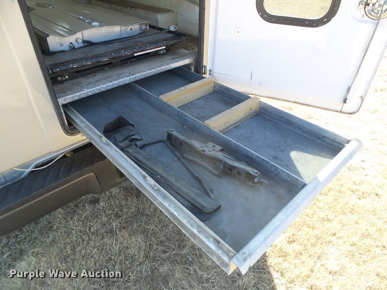 image for item DG0370 2013 Ford F150 XL pickup truck