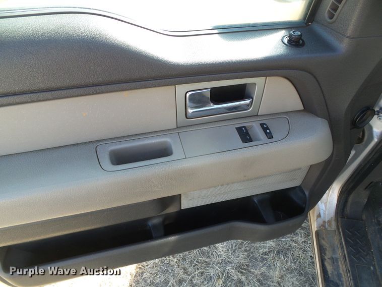 image for item DG0371 2010 Ford F150 XL pickup truck